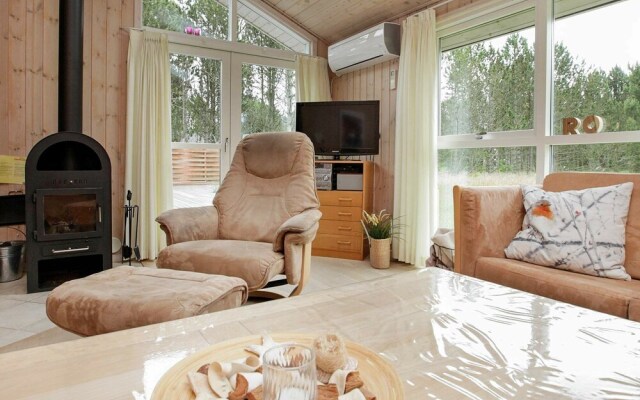 Spacious Cottage In Albaek Jutland With Sauna