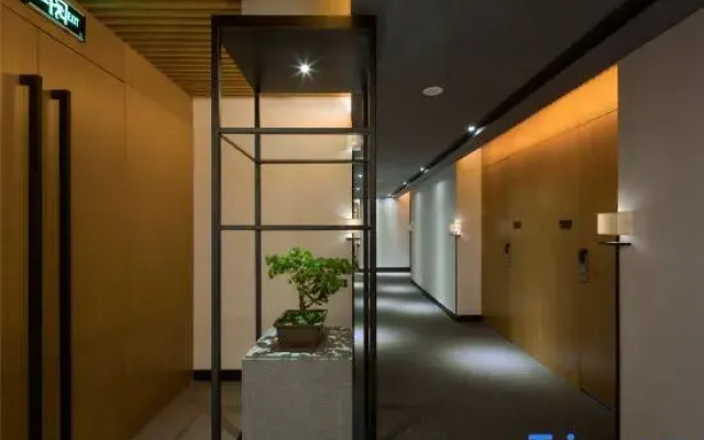 SFEEL DESIGN Hotel (Chengdu Renmin South Road Nijiaqiao Subway Station)