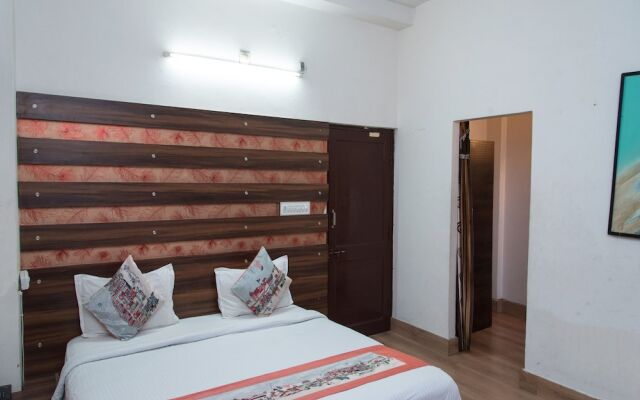 OYO 13357 Destiny Inn