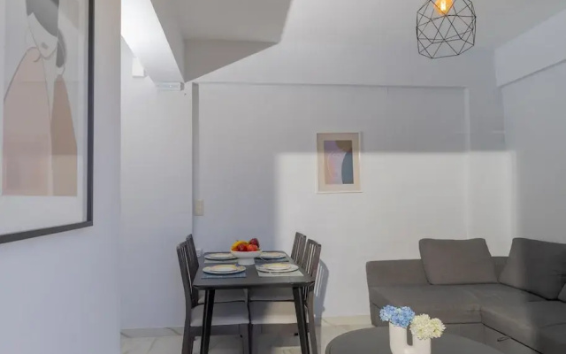 Heraklion 2Bd Oasis w Relaxing Patio