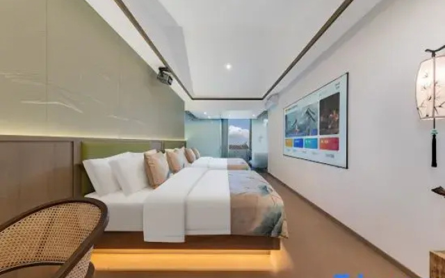 Jianshui Past and Present Courtyard Hotel