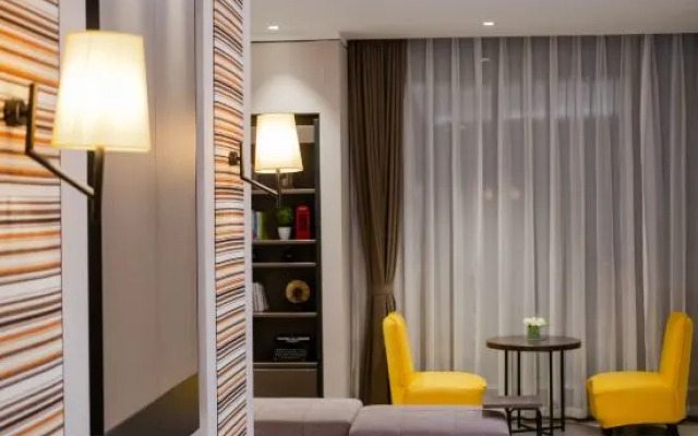 Homeinn Plus Hotel (Shanghai Zhangjiang Guanglan Road Subway Station)
