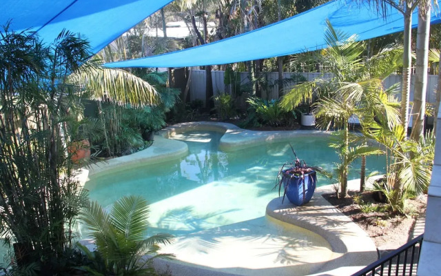Salamander Beach Accommodation Adults Only