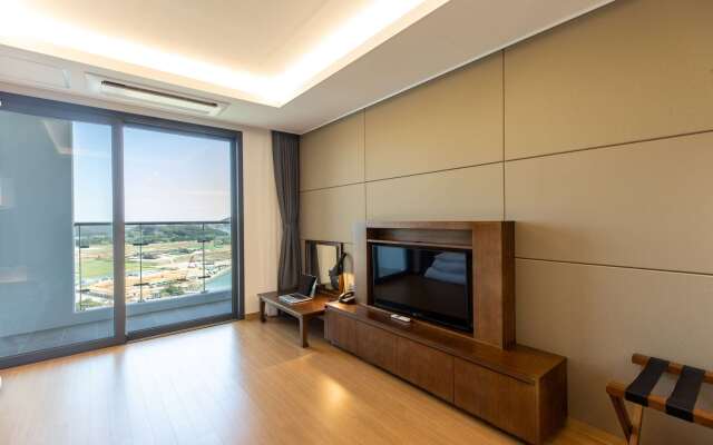 Ramada Plaza by Wyndham Dolsan Yeosu