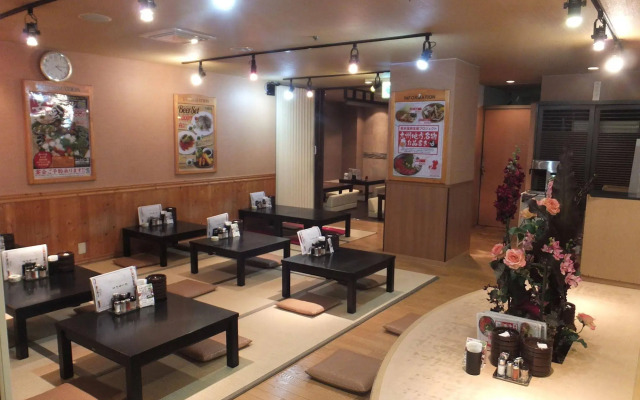 Capsule Hotel Wellbe Sakae - Caters to Men