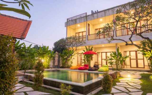 Mupu Jana G.House Keramas