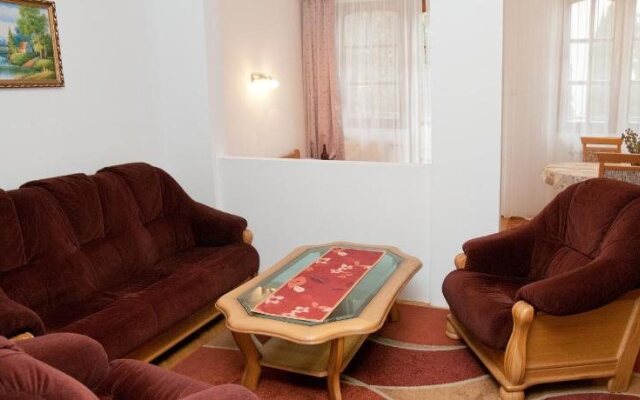 Apartments Yowan