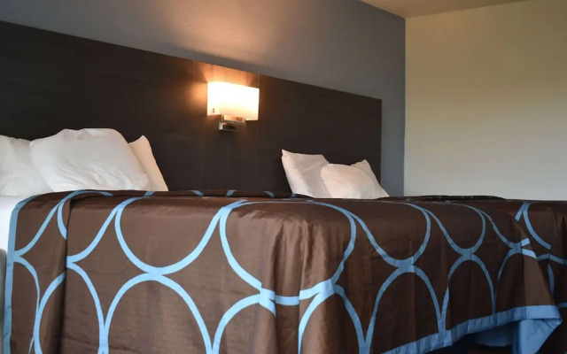 Super 8 by Wyndham Riverside AL