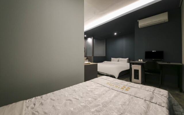 Hotel Pandora