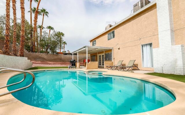 Vegas Delight   Lovely 4Bd w/ Sparkling Pool!