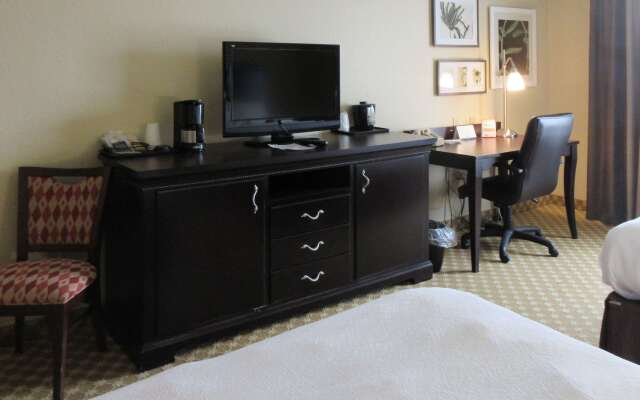 Quality Inn & Suites Alexandria