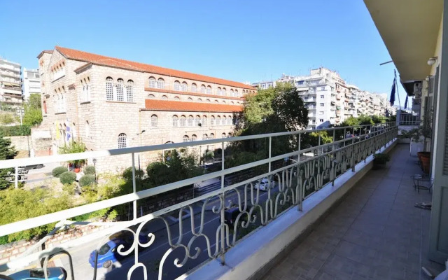 Zennova 6 Classic Charm Aristotelous 38