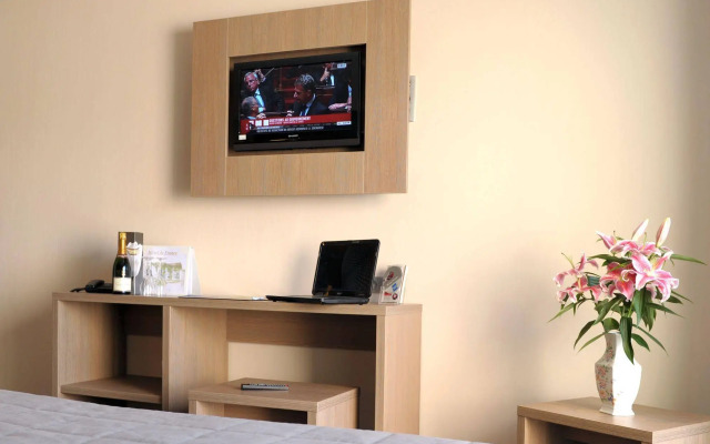 The Originals City, Hôtel de France