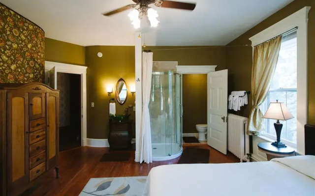 Waller House Inn