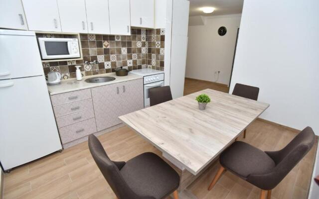 Palm square apartment 1