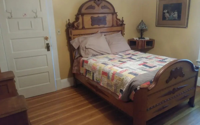 Steamers Bed & Breakfast