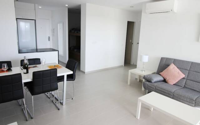 Apartment Overlooking the sea and the Port of Empuriabrava