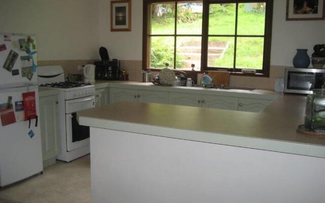 Warburton Holiday House