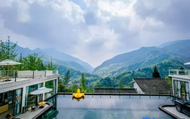 QianYuQianXun Hot Spring Homestay
