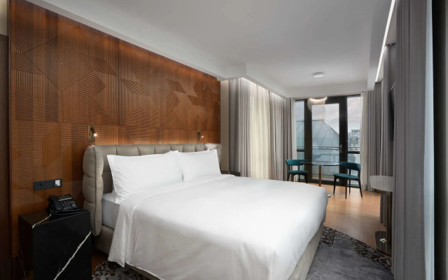 Iceland Parliament Hotel, Curio Collection By Hilton