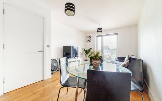 Immaculate 1-bed Apartment in London - Mydas Place