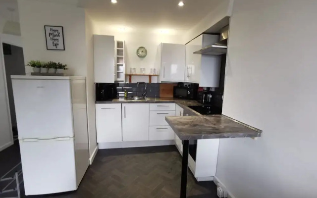 Beautiful 2-bed Seaview Apartment in Plymouth