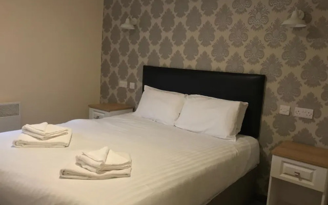 Alcester Inn