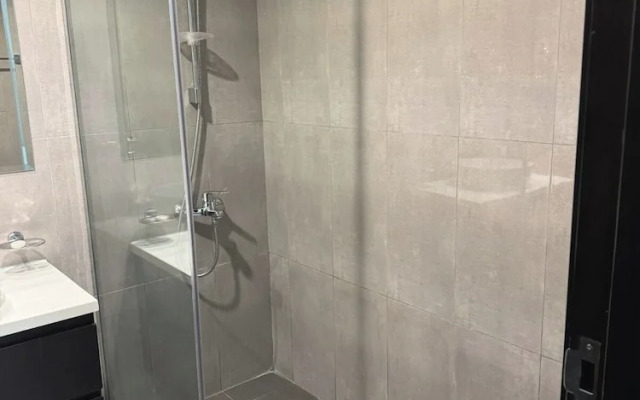 1BR Near metro.Canal  View. Mer. 1709