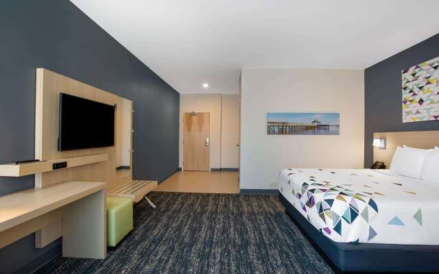 La Quinta Inn & Suites by Wyndham Manassas Va-Dulles Airport