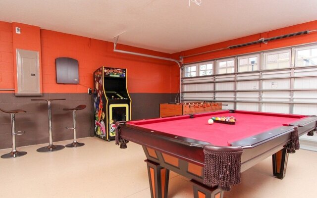 1405 Thunderbird Road