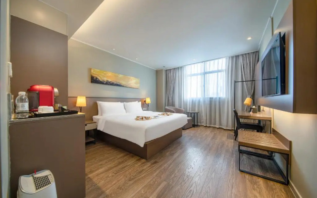 Homeinn Plus Hotel (Changzhou Dinosaur Park Wanda Plaza)