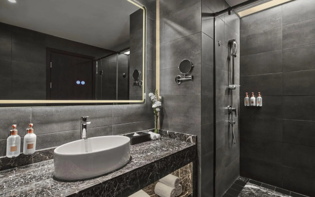 Crowne Plaza Shanghai Jinshan Hotel