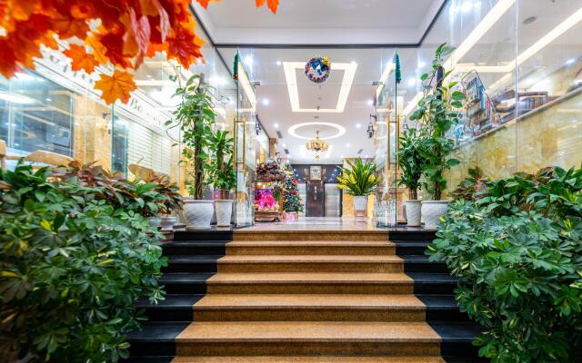An Thuyen Hotel