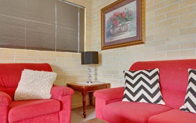 Murray Street Apartments