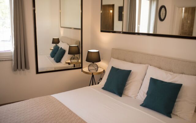 Park Plaza Suites