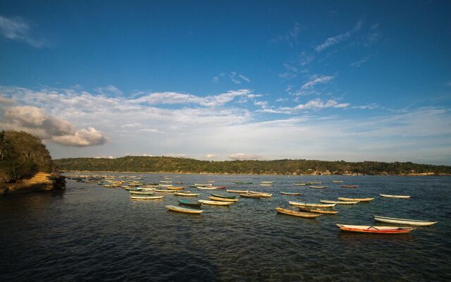 Laguna Reef Huts