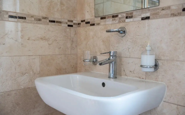 4br-7guests-freeparking-garden-wifi