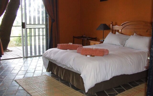 Lukafrica Riverside Chalets & Safaris