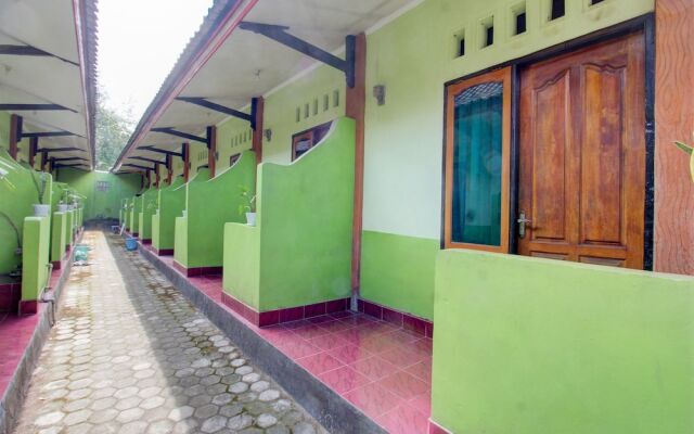 OYO Life 92829 Kos Insan Madani