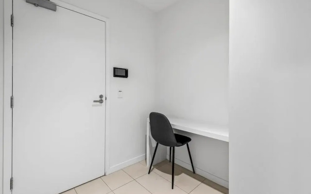 Melbourne CBD 2bed With Gym, Sauna & Pool Access