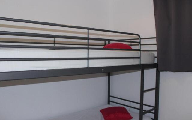 Appartement Gruissan, 2 Pièces, 4 Personnes - Fr-1-229-764