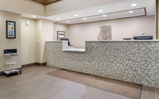 Comfort Inn & Suites