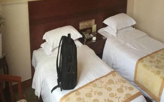 Yonghe Business Hotel