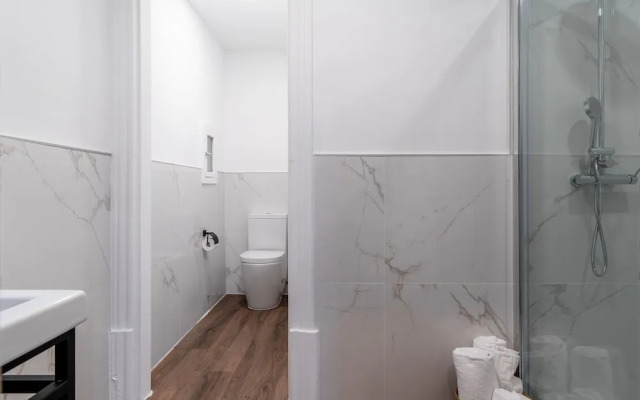 Limehome Porto Rua de Dom Manuel II