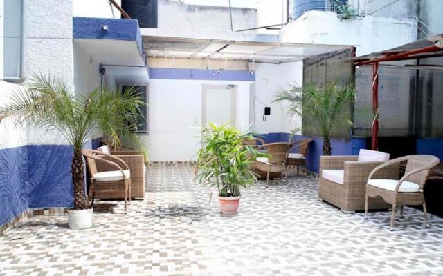 Maplewood Guest House, Neeti Bagh, New Delhiit is a Boutiqu Guest House - Room 6