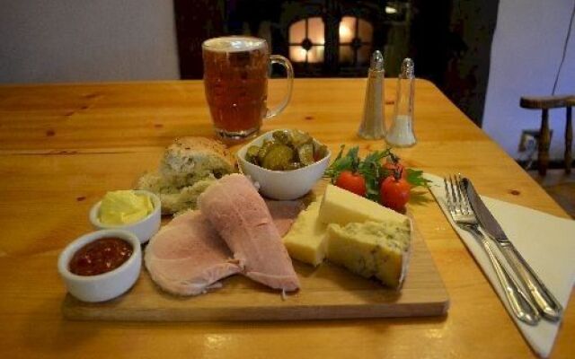 Mortimers Cross Inn