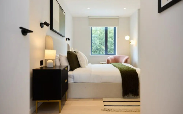 The Brondesbury Place - Bright 2bdr Flat With Balcony Parking