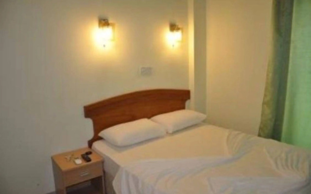 Kaani Lodge