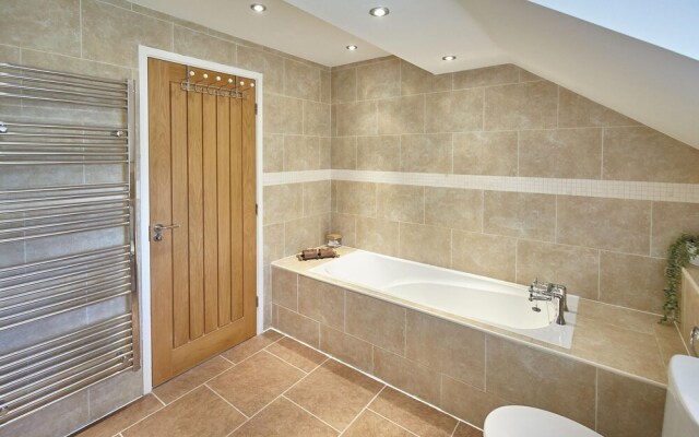 Host Stay Doray House