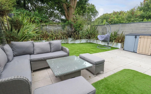 66A Danecourt Road